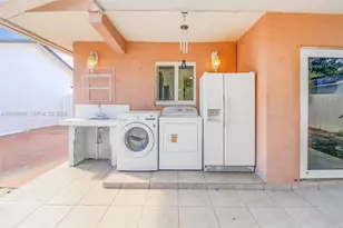 19721 SW 122nd Pl, Miami, FL 33177 - Photo 17