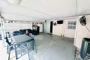 6837 W 19th Ct, Hialeah, FL 33014 - Photo 13