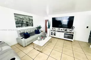 6837 W 19th Ct, Hialeah, FL 33014 - Photo 7