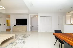 18451 NE 27th Pl, Aventura, FL 33160 - Photo 21