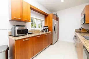 18451 NE 27th Pl, Aventura, FL 33160 - Photo 25
