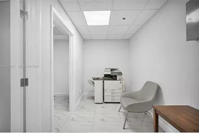 12550 Biscayne Blvd, North Miami, FL 33181 - Photo 51