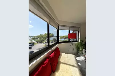 20850 San Simeon Way #302-5, Miami, FL 33179 - Photo 5