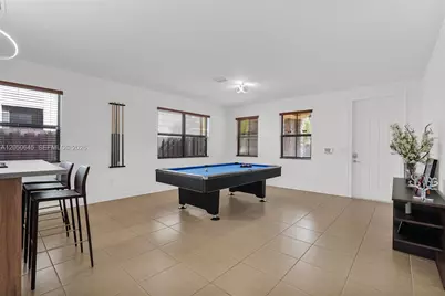 8910 NW 98th Ct, Doral, FL 33178 - Photo 23