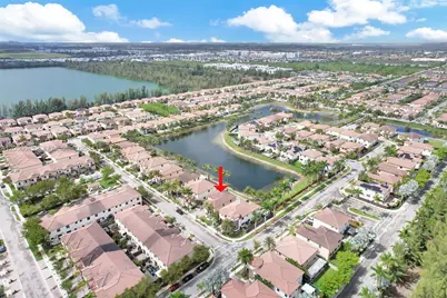 8910 NW 98th Ct, Doral, FL 33178 - Photo 7