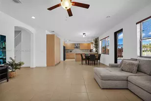8910 NW 98th Ct, Doral, FL 33178 - Photo 31