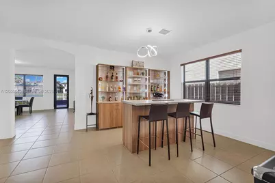 8910 NW 98th Ct, Doral, FL 33178 - Photo 21