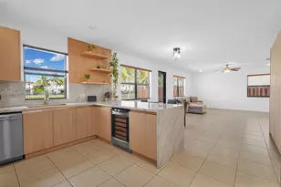 8910 NW 98th Ct, Doral, FL 33178 - Photo 35