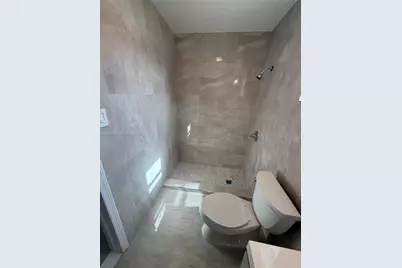 2100 N 52nd Ave, Hollywood, FL 33021 - Photo 17