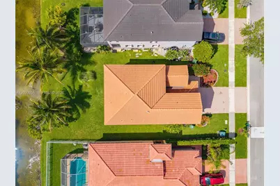 1273 NW 192nd Ter, Pembroke Pines, FL 33029 - Photo 61