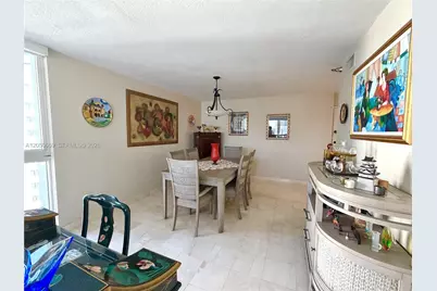 3200 Collins Ave #10-1, Miami Beach, FL 33140 - Photo 3