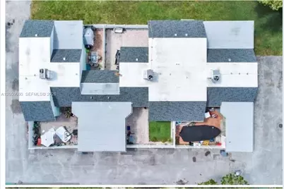 9234 SW 5th St #B, Boca Raton, FL 33428 - Photo 1