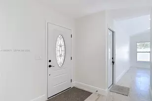 10813 Roundview Ln, Tampa, FL 33624 - Photo 11