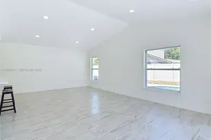 10813 Roundview Ln, Tampa, FL 33624 - Photo 21