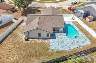 10813 Roundview Ln, Tampa, FL 33624 - Photo 57