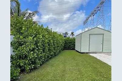 1370 NW 3rd St #., Dania Beach, FL 33004 - Photo 31