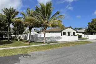 1370 NW 3rd St, Dania Beach, FL 33004 - Photo 21