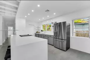 9264 Byron Ave, Surfside, FL 33154 - Photo 11