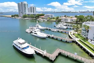 7900 Harbor Island Dr, North Bay Village, FL 33141 - Photo 9