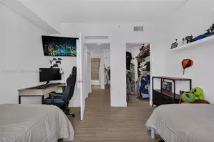 7900 Harbor Island Dr, North Bay Village, FL 33141 - Photo 45