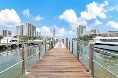 7900 Harbor Island Dr #610, North Bay Village, FL 33141 - Photo 11