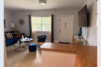 695 697 Curtiss Dr, Opa Locka, FL 33054 - Photo 9