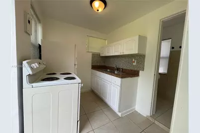 1567 NE 110th Ter #C, Miami, FL 33161 - Photo 5