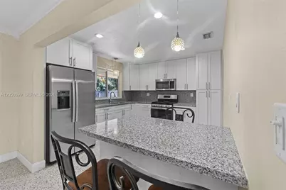 8431 Pasadena Blvd, Pembroke Pines, FL 33024 - Photo 9