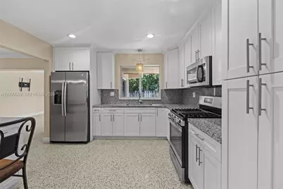 8431 Pasadena Blvd, Pembroke Pines, FL 33024 - Photo 11