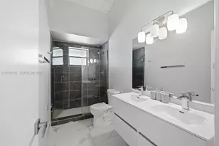 605 Leslie Dr, Hallandale Beach, FL 33009 - Photo 11
