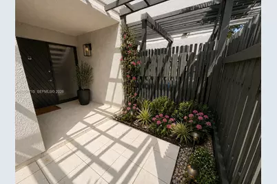11250 NW 14th Ct, Pembroke Pines, FL 33026 - Photo 5