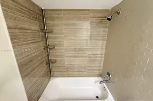 11250 NW 14th Ct, Pembroke Pines, FL 33026 - Photo 19