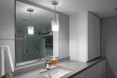 701 Brickell Key Blvd #1611, Miami, FL 33131 - Photo 9