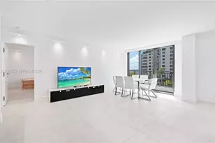540 Brickell Key Dr, Miami, FL 33131 - Photo 9