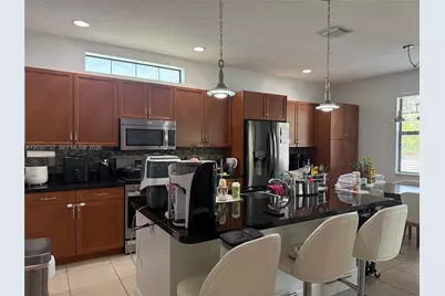 3260 NW 126th Ave, Sunrise, FL 33323 - Photo 9