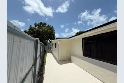 11952 SW 176th Ter, Miami, FL 33177 - Photo 9