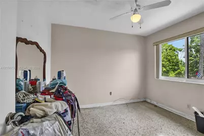 1052 NW 25th Ave, Miami, FL 33125 - Photo 33