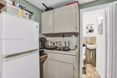 1052 NW 25th Ave, Miami, FL 33125 - Photo 41