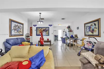 1052 NW 25th Ave, Miami, FL 33125 - Photo 7