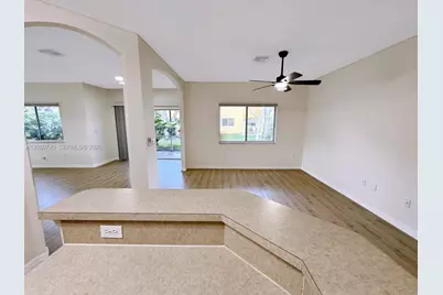 10341 SW 18th St, Miramar, FL 33025 - Photo 11