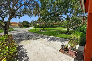 10341 SW 18th St, Miramar, FL 33025 - Photo 5