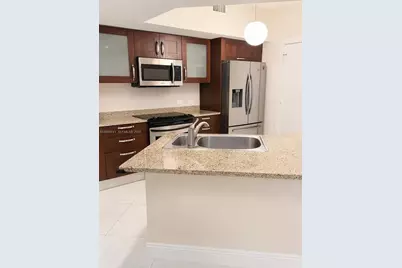 20000 E Country Club Dr #405, Aventura, FL 33180 - Photo 7