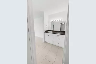 210 W Park Dr #205-2, Miami, FL 33172 - Photo 17