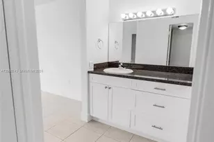 210 W Park Dr, Miami, FL 33172 - Photo 17