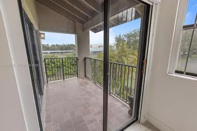 210 W Park Dr #205-2, Miami, FL 33172 - Photo 1