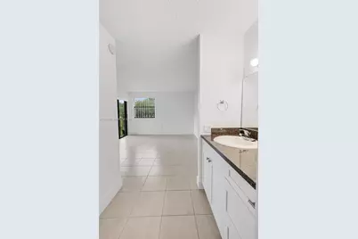 210 W Park Dr #205-2, Miami, FL 33172 - Photo 21