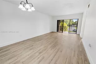 210 W Park Dr, Miami, FL 33172 - Photo 5