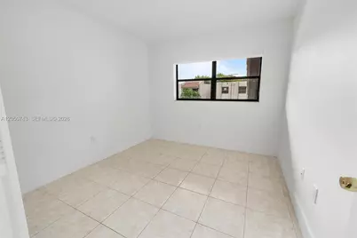 210 W Park Dr #205-2, Miami, FL 33172 - Photo 11