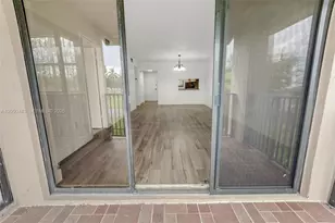 210 W Park Dr, Miami, FL 33172 - Photo 7