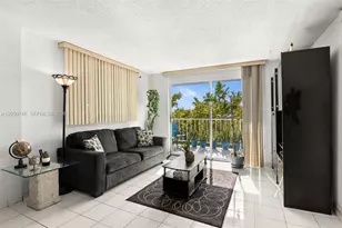 6900 Bay Dr, Miami Beach, FL 33141 - Photo 9